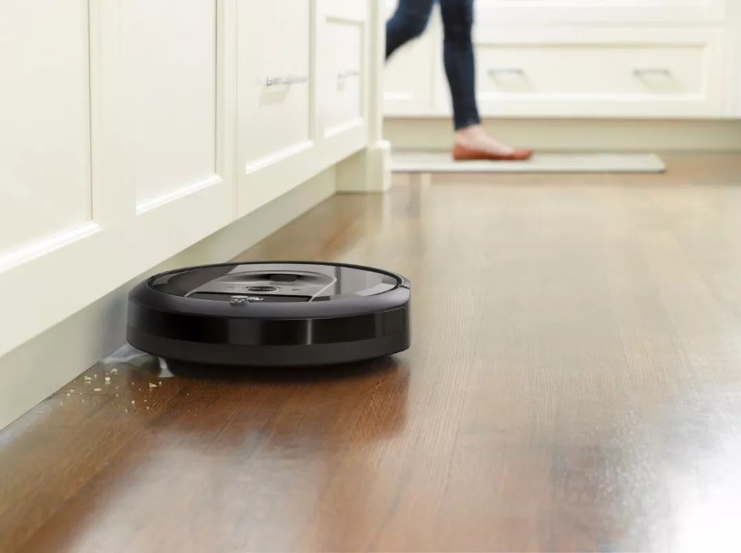 “iRobot Roomba i7 +”掃地機器人專利分析