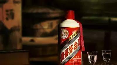 "信陽(yáng)毛尖"搭上"茅臺(tái)"，飲茶又喝酒的“仙股”要飛升？手里還有"成龍"商標(biāo)！